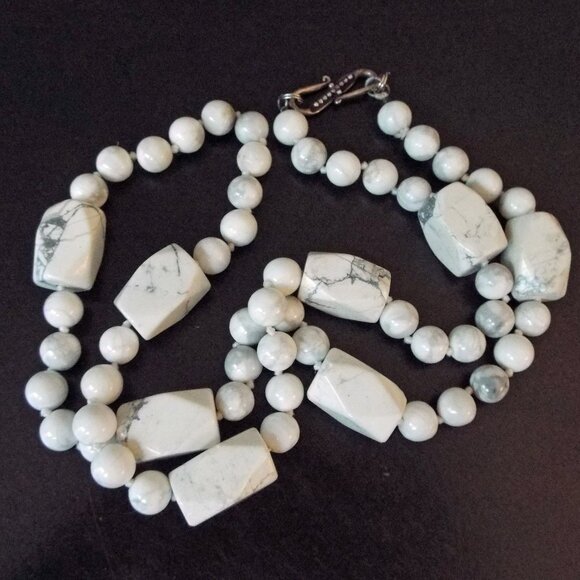 WHITE BUFFALO TURQUOISE RHOMBUS & ROUND SHAPED BEADS STERLING 